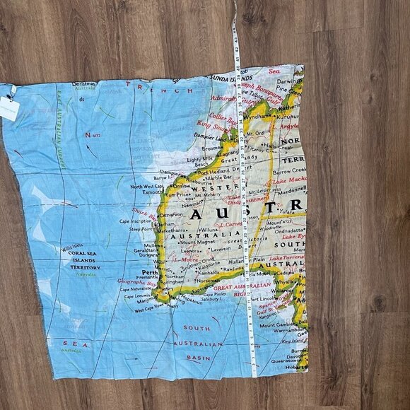 NEW Annabel Trends Aussie Australia Map Scarf - Picture 7 of 9